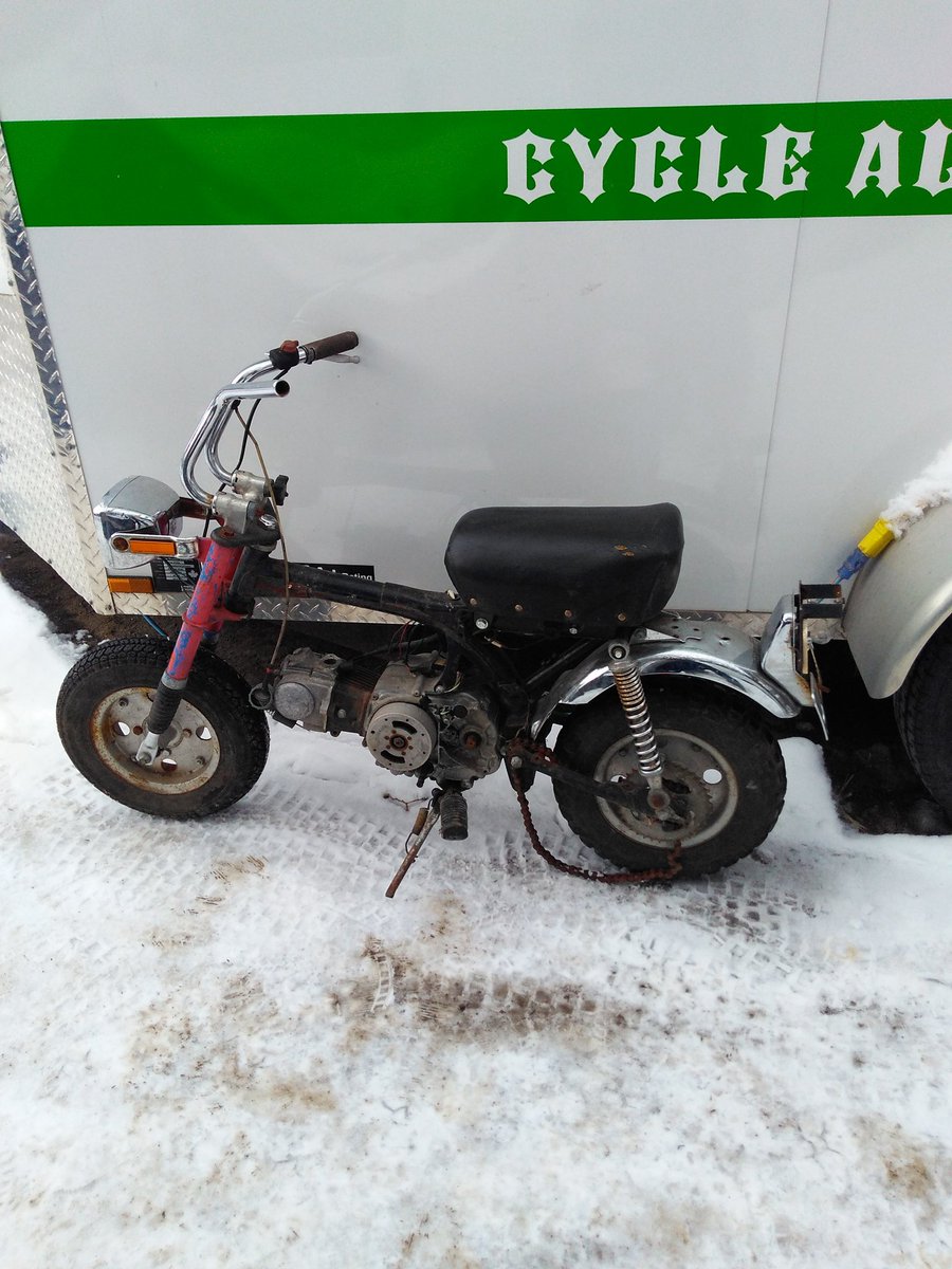 mxzombie's tweet image. Got a new project, a 1972 z50.needs a little work tho lol. My first bike was a 74 z50 got it in 77 for my birthday. That bike started it all. #relivingmyyouth #hondaz50  #monkeybike
