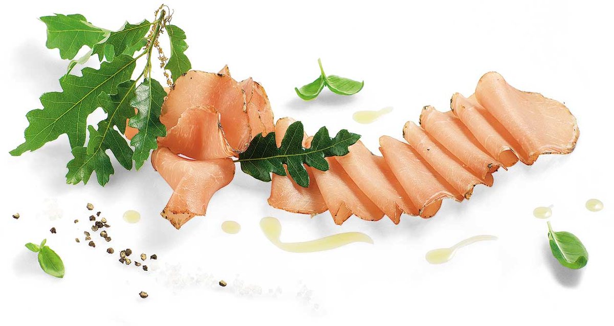 Prodotto stagionato tipico derivato dalla lonza di maiale. Il filetto al barolo è stato riconosciuto dalla Regione Piemonte come PAT 'Prodotto Agroalimentare Tradizionale'. E' ottimo gustato solo o accompagnato da un filo di olio extravergine d'oliva.

alimentum.it/collections/sa…