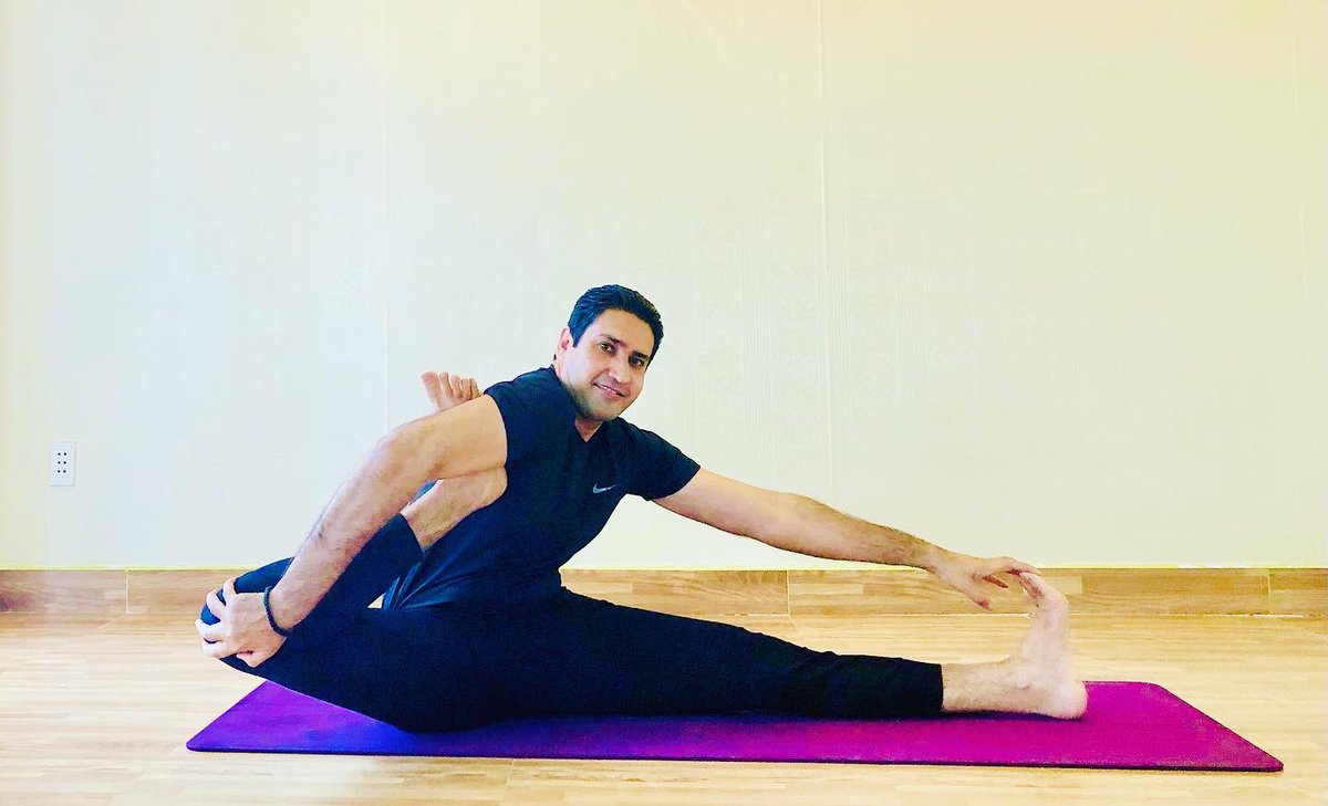 preetyogi's tweet photo. BE A LAMP TO YOURSELF. BE YOUR OWN CONFIDENCE. HOLD ON TO THE TRUTH WITHIN YOURSELF AS TO THE ONLY TRUTH.
– Buddha
#preetyogi #loveyogashivom #yogashivomqng #shivomyogadancequangngai #shivomyogaanddancequangngai #yogastudioshivom #quangngaiyoga #masterpreet #hipopning #YogaFlow https://t.co/FlT69NzTb1