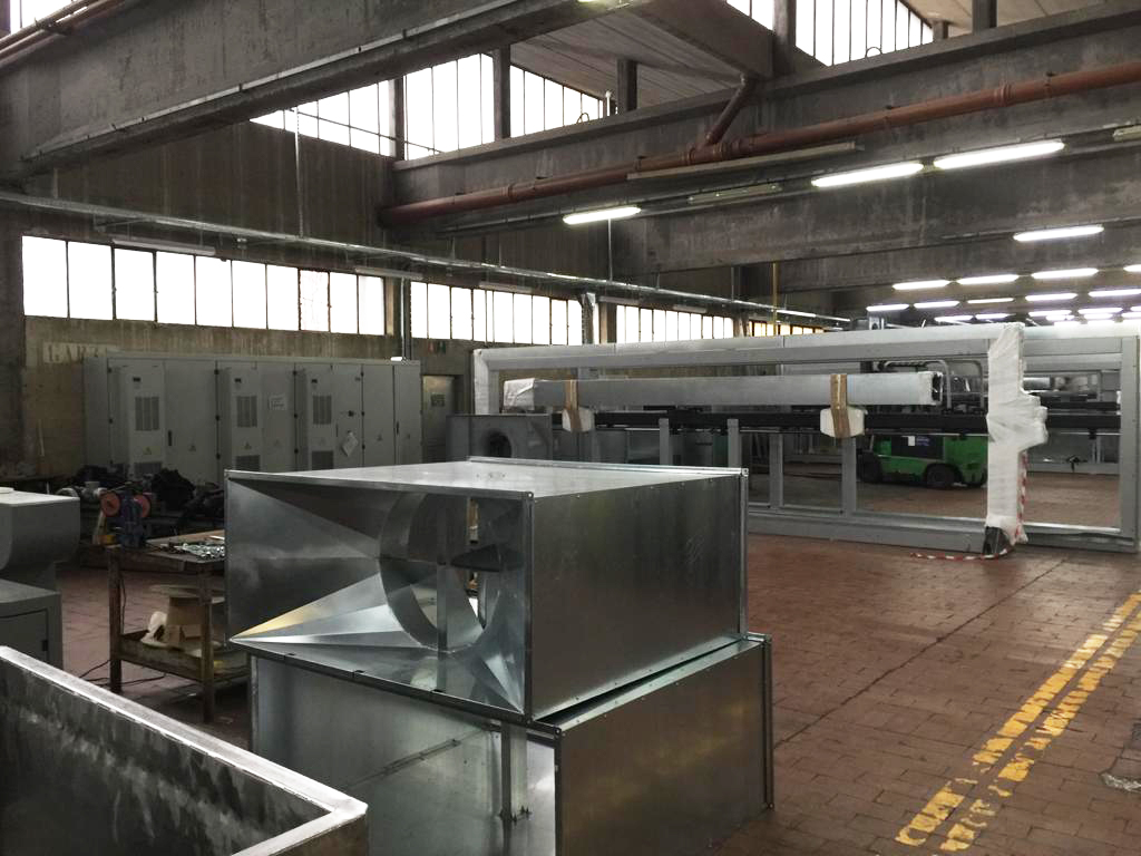 europizzi's tweet photo. ❗️Novità❗️
Abbiamo iniziato l'installazione della nuova rameuse Unitech a 7 campi in tavola 4.800 mm. 
Noi ci crediamo ancora ... E voi?

#MCSgroup #Europizzi #ramenuseUnitech #fabric #fabrics #textile #textiles #machinery #madeinitaly #realmadeinitaly https://t.co/TbaPW1ygwY