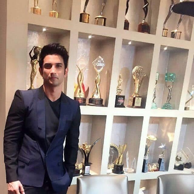 itsRidhs's tweet photo. Happy 35th Birthday💫 to the man who owns million of hearts with his charm, look, kindness and work.!!

You are an inspiration.!!💕
#SushantDay https://t.co/nFxT1Mj5W9