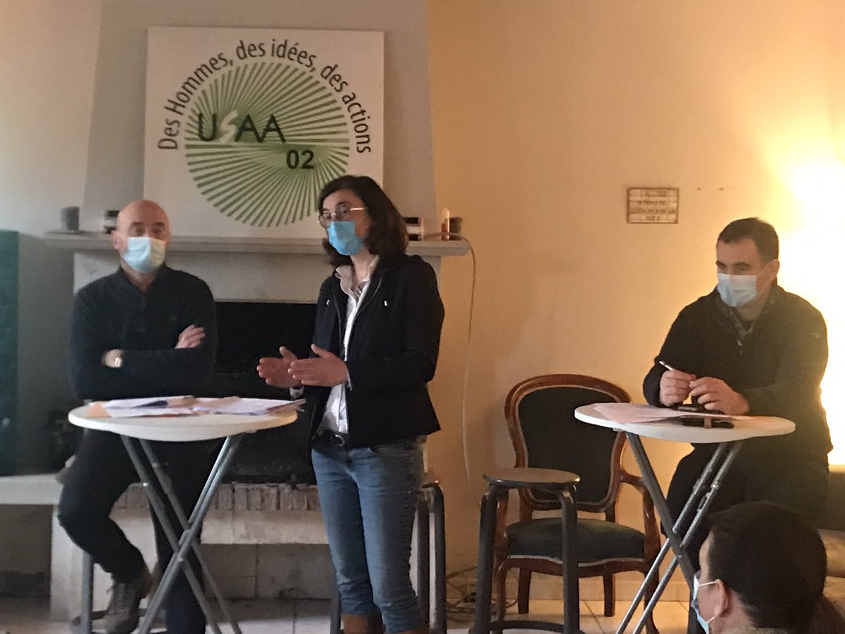 JYBricout's tweet photo. AG des cantons de Moy &amp; Ribemont chez @BruCardot en présence de @ecvass02 : bilan de l’année et présentation du plan stratégique Agricole departemental : «ma ferme en 2030 » 👍
On aura peut-être aussi un concert 🎶 de bruno 🎸🎹🎺🥁🎷 à la fin 😃

@Fragritwittos @farmers3b https://t.co/mUw2Ht1gV8
