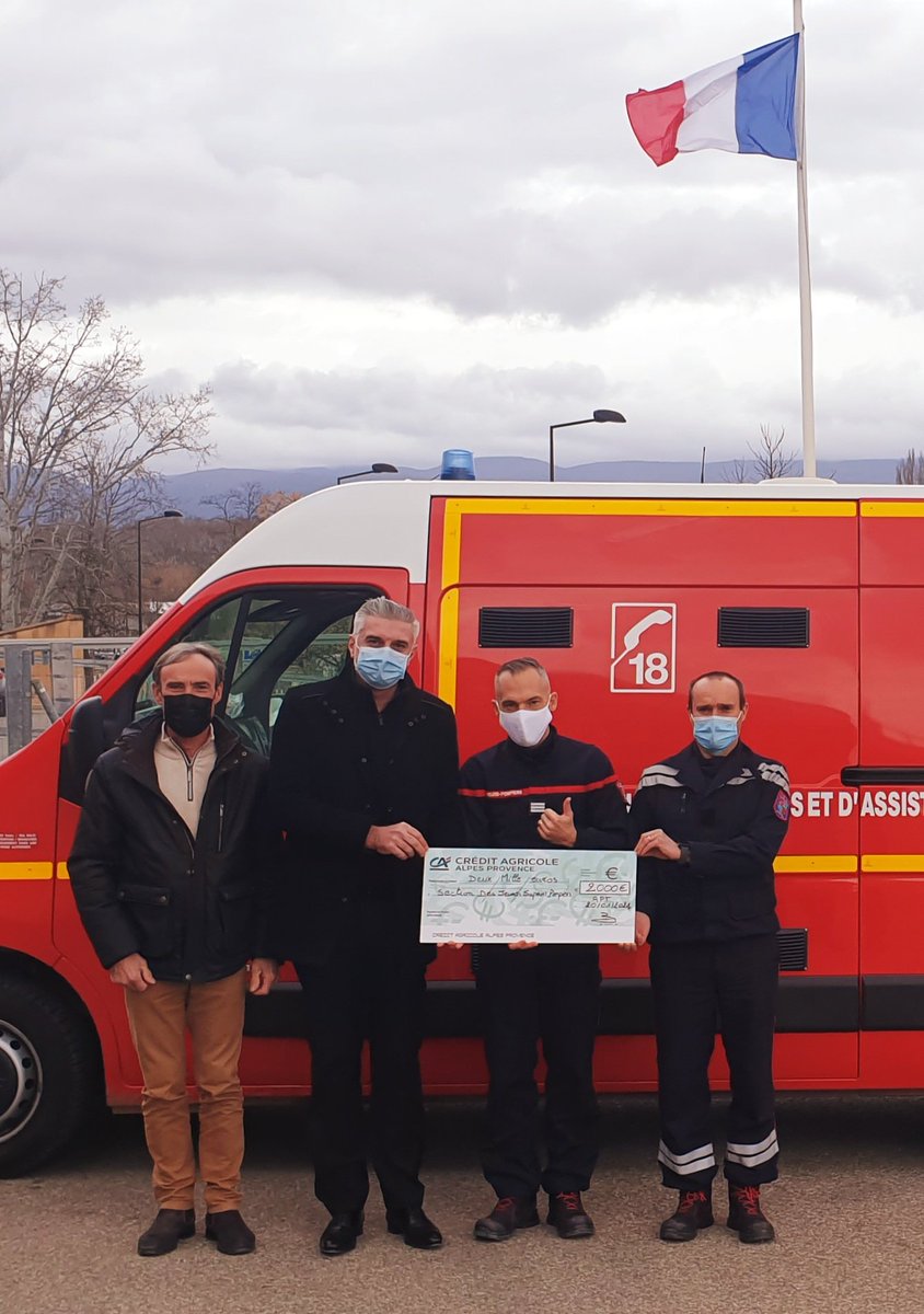 FlorentRicard's tweet photo. Un grand merci à la caisse locale du Crédit Agricole d'Apt pour son soutien financier précieux à la vie associative de notre école de JSP 👏👨‍🚒👩‍🚒 #jsppaysdaptluberon #soutien @sdis84 @udsp84 @CreditAgricole https://t.co/KokIydKrkH