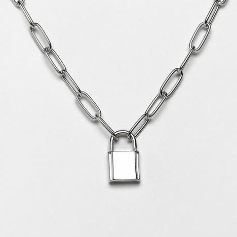 Après la sortie de DJ.Trump de la Maison Blanche, DC sera verrouillé car il ne sera pas possible pour un dirigeant étranger de régner sur un pays souverain, par conséquent, le dirigeant étranger doit être verrouillé. Dans ce cas, ce serait cette fameuse nouvelle administration.