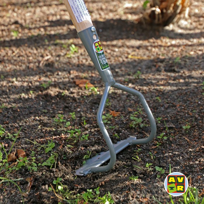 avrtools1849's tweet photo. Winterwieden voorkomt veel werk in het voorjaar ! 
#onkruid #border #onkruidbestrijding #tuin #tuingereedschap #schoffel #hak #tuinieren #garden #gardentools #jardin #outilsdejardin #desherbeur #rasette #mauvaisesherbes #winter #hiver #indetuinwerken 
https://t.co/vx4bjwgSeD https://t.co/lKodBP9DnH
