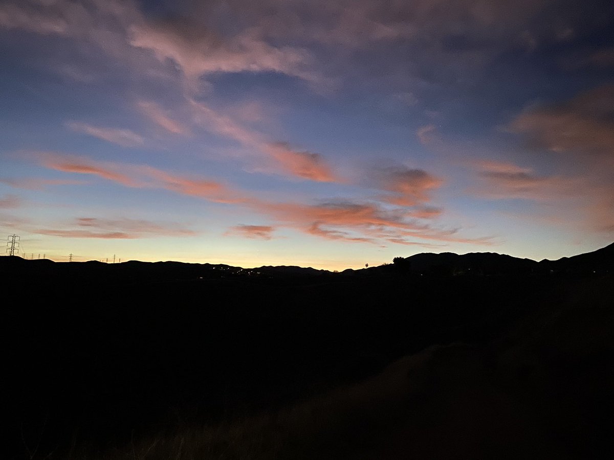 tkmsw2010's tweet photo. Stop giving energy to things you can’t control. Learn to live in the present and enjoy every moment of each new day. https://t.co/ASHCBJnzMm