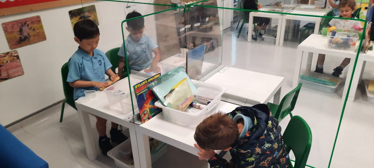 WPS_FS2's tweet image. Exploring elephants in #FS2B. We choose our toys each morning and then enjoy exploring these throughout the day.