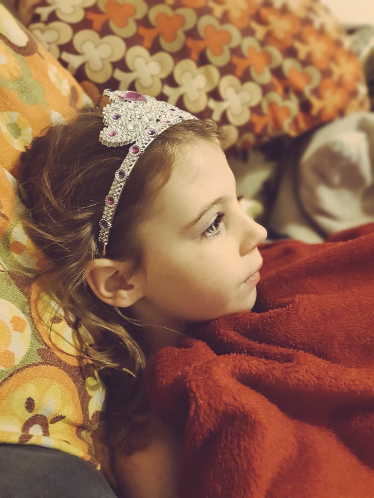 gatewaytrustCEO's tweet photo. 'Lets get up early to do decorations' she said. 'We' have been up since 0417. It is the #smilers birthday today. Somehow the #sleepthief managed to find a birthday tiara whilst sorting decs. 'We' are now watching Nativity. The #smiler is fast asleep. #cutebutwild #longdayahead ❤ https://t.co/xle0G56NkN