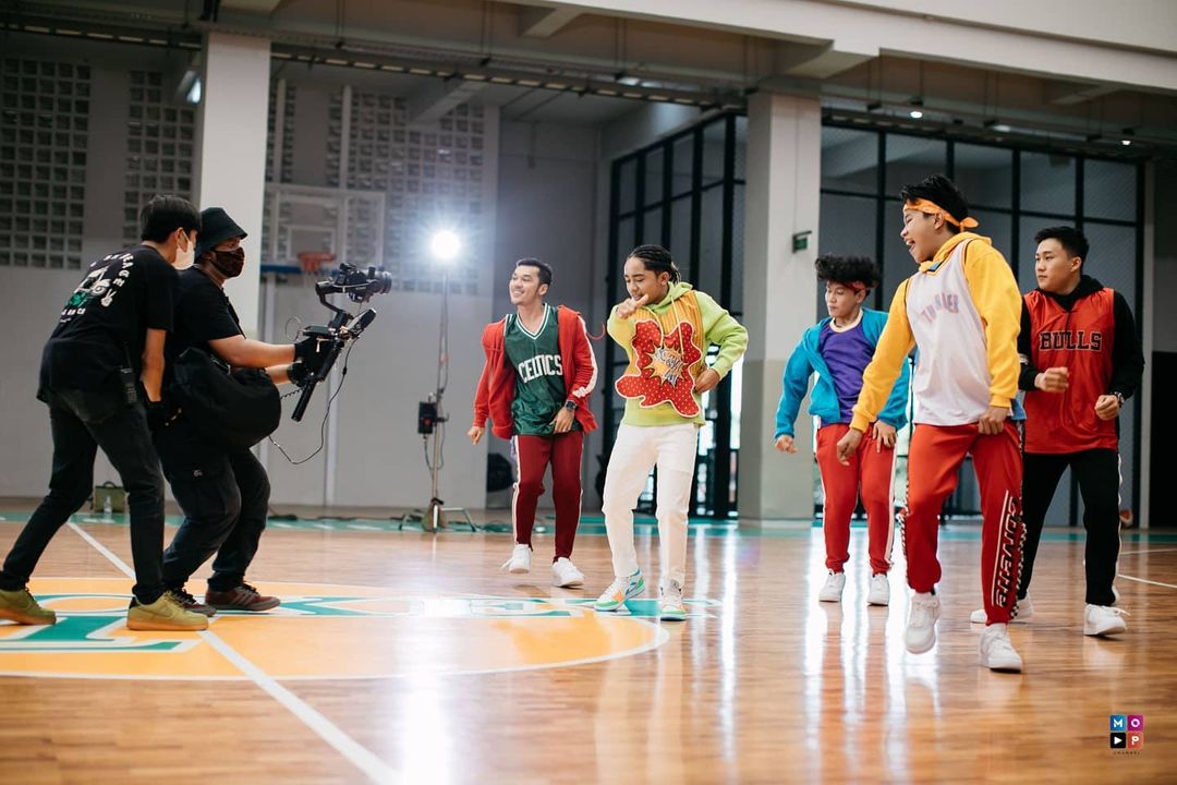 Novita_BXB's tweet photo. Keren banget onyo MV dan dancenya, proud of you ❣️

#sekalilagi
#sekalilagibBetrand
#BetranNewMV 
#betrandpetoputraonsu https://t.co/UA5X8ehtTP