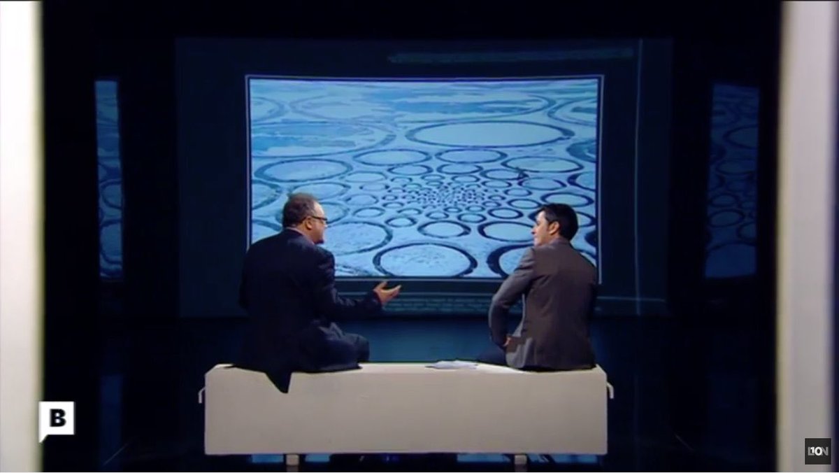 jfainaud's tweet photo. La intervenció impactant i captivadora de Jim Denevan al llac Baikal (Sibèria).
https://t.co/soac6utPIG
On Jim Denevan’s awesome and alluring Land Art intervention on Lake Baikal (Siberia).
@beteve @xmuixi
#JimDenevan #LandArt #Winter #Snow #Ice #Hivern #Neu #Gel https://t.co/zpJY1NUzWx