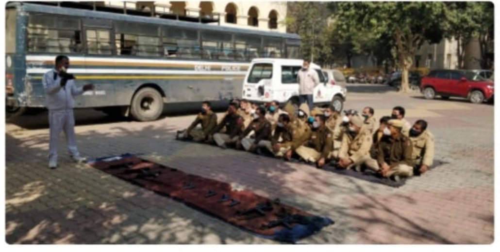 DCPDwarka's tweet photo. #PracticeMakesAManPerfect
#Musketry class of #Dwarka DCP reserve staff is in progress to keep them updated about the #Technique of using firearms effectively.
@DelhiPolice @ShSanjaySingh1
@LtGovDelhi @CPDelhi https://t.co/q66kiArS48