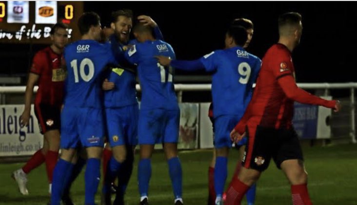 LeamingtonFC's tweet photo. 3️⃣ 3 goals
☄️ Goal direct from a corner
🔴 3 red cards
🌪 Storm Christoph
❌ Floodlight failure
🕰 Final whistle at 11:30pm

Highlights of our crazy win against @KTFCOfficial are now on @LeamingtonFCTV! 

Highlights: https://t.co/GNavkpKDYU https://t.co/mu3a2TDfGg