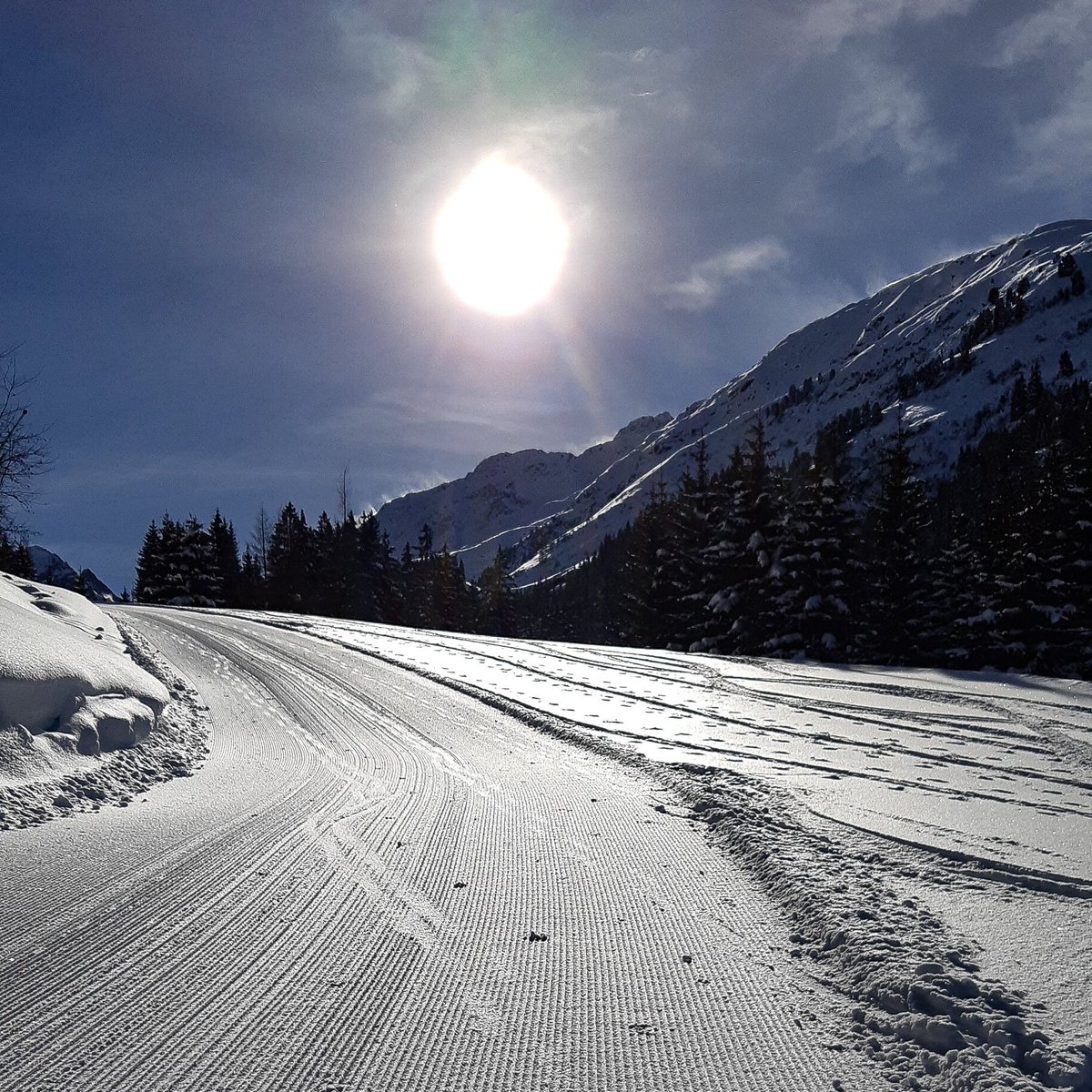 StantonReview's tweet photo. 🤩 Oh happy day ... 😎🏔
#stantonamarlberg
📷 M.Jordan
#arlberg #austria #rendl #winterdream #winterreality #thursdayvibes #mountainlife https://t.co/cGGhVS3T9A