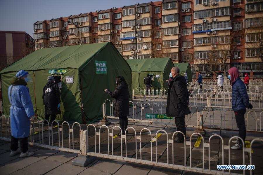 CCTV_Plus's tweet photo. #Beijing's #Daxing district, from Sunday to 2 pm Thursday, has tested 1.29 million people for #COVID19 and collected around 1.56 million nucleic acid #testsamples, basically covering all residents in the district. Daxing has reported 11 COVID-19 cases as of Thu. #CovidTesting https://t.co/PRy6g3OXfx