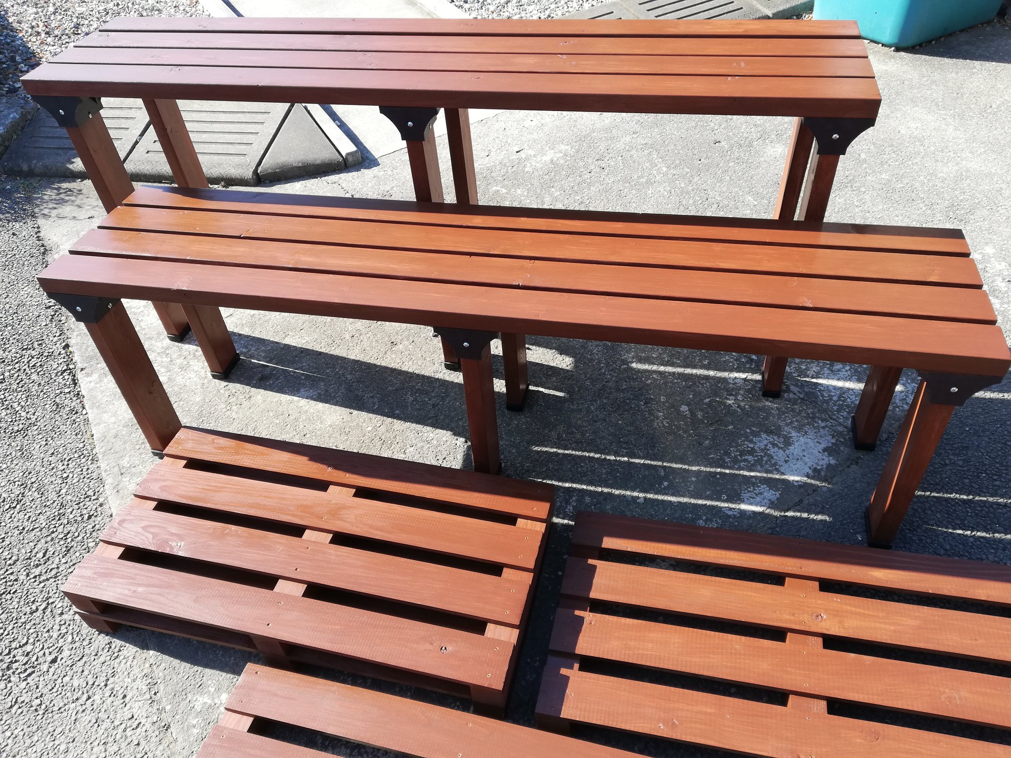 ブルー 来るべき春に備えて花台をdiy ガーデニング フラワースタンド 花台 シェルフリンクス T Co 07sh0maoqc Twitter