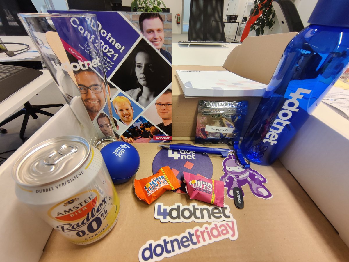 bartplasmeijer's tweet photo. #Thanks @DotNetFriday #4dotnetconf #Goodies https://t.co/Q2tOpjyCTV