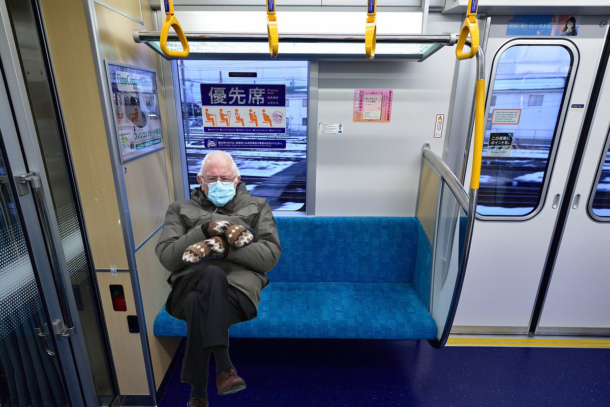 emmaloves_blog's tweet photo. When on the train and no one will sit next to the foreigner https://t.co/8ifvZ8bnvG