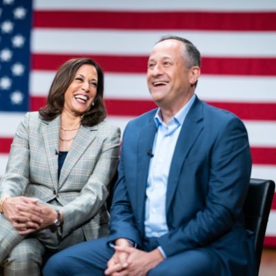 brasswax's tweet photo. predicate settles
in with unprecedented
Second Gentleman

#haikuthenews #hiphophaiku #inauguration2021  #historicfirsts #shatteredglassceilings https://t.co/dCRVjuootp