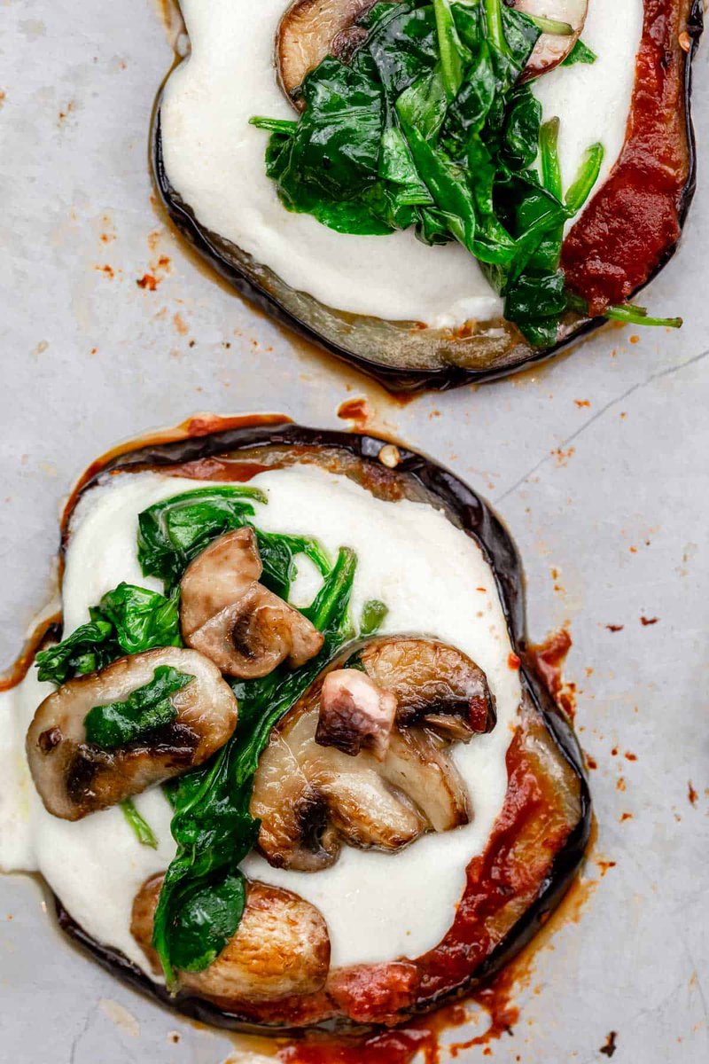 EGGPLANT PIZZA
#eggplant #mushrooms #spinach #pizzasauce #cheese