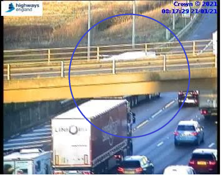 HighwaysEAST's tweet photo. ⚠️ New Incident ⚠️
#M25 ACW Junc28 #BrookST towards Junc27 #TheyDonInterchange #M11Junction
Lane1 CLOSED using ❌due to a traffic collision HGV vs CAR #DoNotUseClosedLanes, traffic officers enroute.
@EssexPoliceUK
#EssentialTravelOnly https://t.co/nOnUHZYlZ2