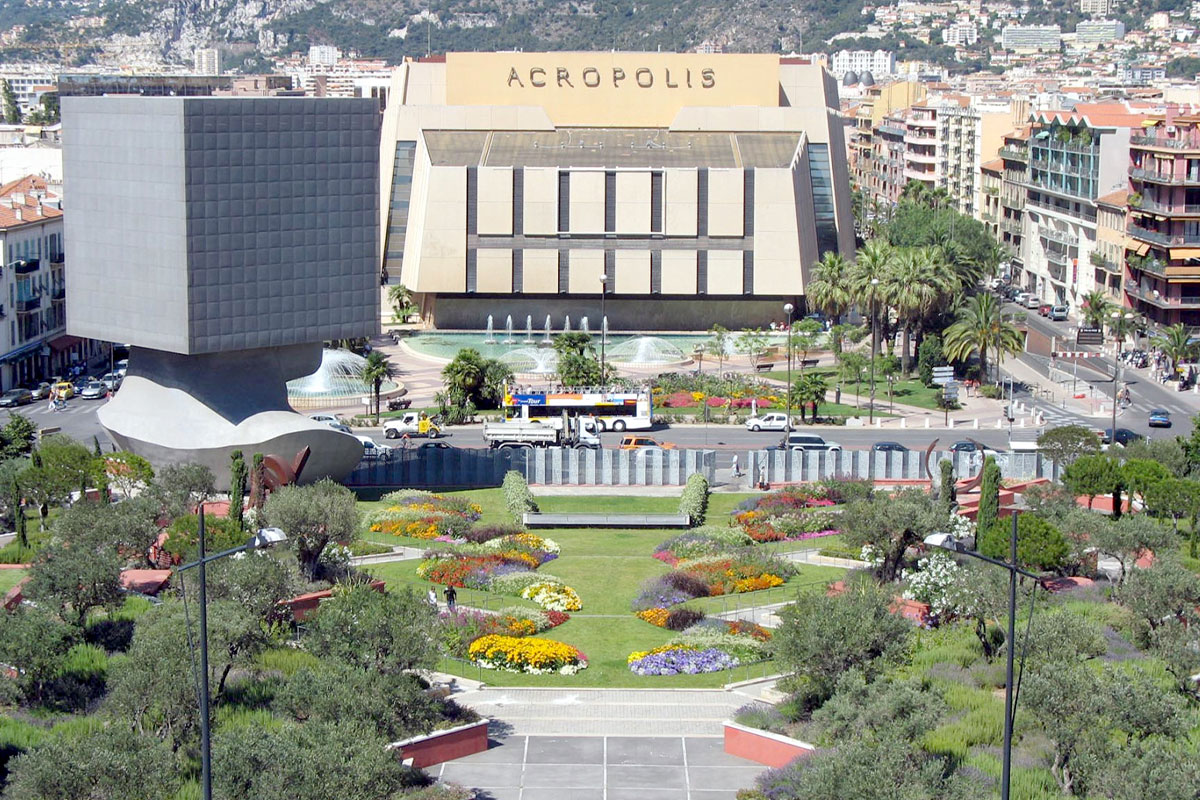 Tribuca's tweet photo. Démolition d'Acropolis et du TNN, la ville de Nice confirme https://t.co/rfavfZ24dE 
#Nice06 https://t.co/FkBmoY6fUJ