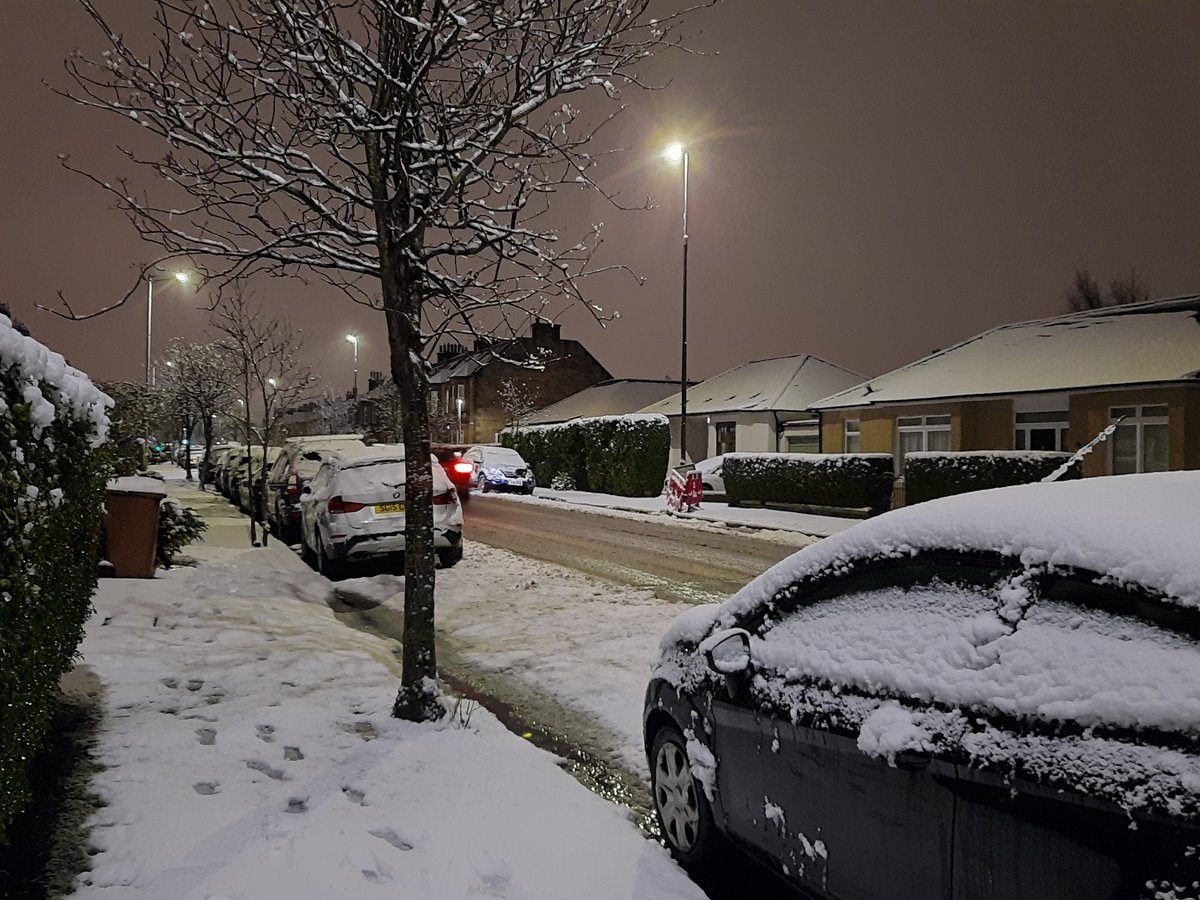 Diana_McCobb's tweet photo. @Liam_Ball92 This is the scene in #Edinburgh last night and this morning #BalgreenDi https://t.co/fyeqdL02mu