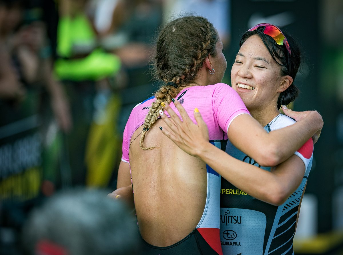supertri_'s tweet photo. We may not be able to actually hug for #InternationalHuggingDay... but we can #TBT to when we could at #SLTMalta 🤩
#IAMSUPERLEAGUE #Triathlon https://t.co/EhKIIsJ2vc