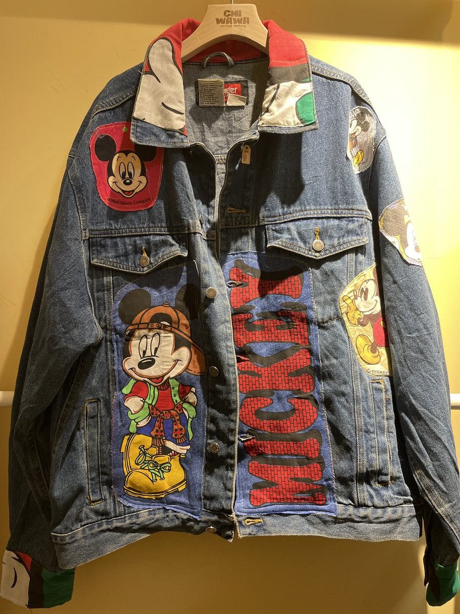 CHIWAWAVINTAGE's tweet image. 米奇復古拼布牛仔外套

衣長：72.5
肩寬：54
胸圍：68
袖長：71