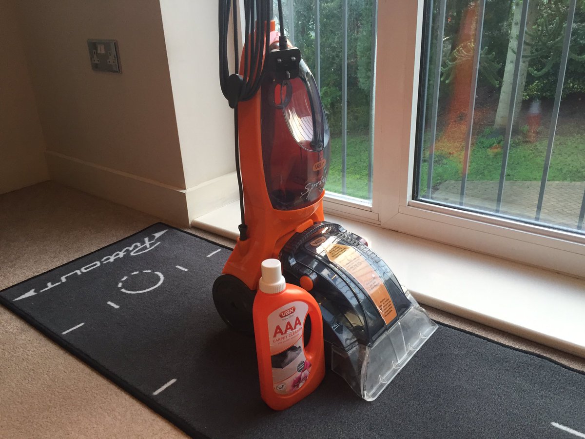 Nigel Barratt tweet media