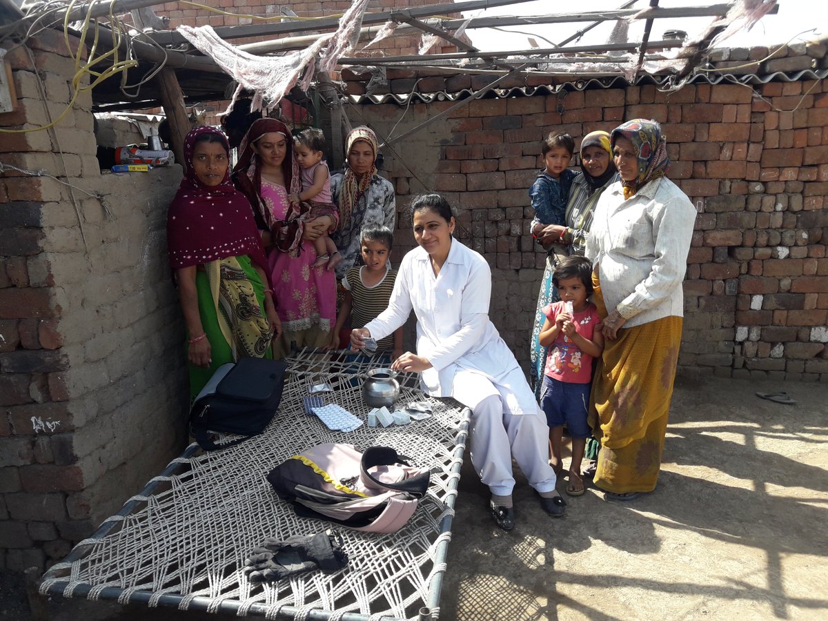 #गुजरात_आरोग्य_महासंघ_ग्रेडपे_लडत
સરકાર શ્રી એ 2019 મા આપેલી લેખીત બાંહેધરી સમયસર પુરી કરી કરો.
#GP_2800 Thumbs up
#GiveGpToRealCoronaWarriors 
#GoBackEpidemicAct
<a href="/CMOGuj/">CMO Gujarat</a>

<a href="/VtvGujarati/">VTV Gujarati News and Beyond</a>

@GujHFWDept

<a href="/isudan_gadhvi/">Isudan Gadhvi</a>

<a href="/Nitinbhai_Patel/">Nitin Patel</a>

<a href="/ShankarsinhBapu/">Shankersinh Vaghela</a>