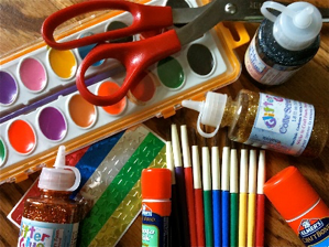 BroomgroveSheff's tweet photo. We start our Thursday on a creative note with a session of arts and crafts. This afternoon we're playing wildlife bingo. We like to ensure our residents are busy, busy, busy! https://t.co/ode41Ftx5P