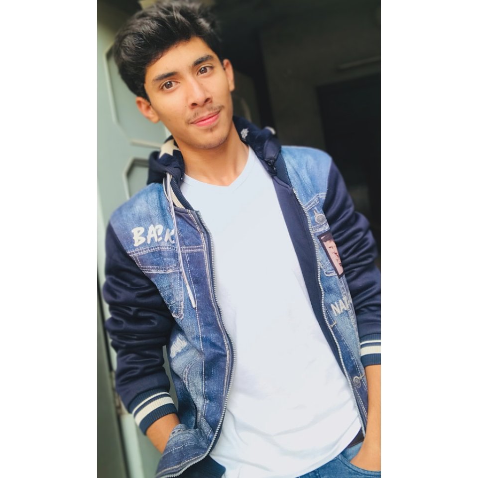 iftikharahmad_3's tweet photo. Tareef kr rahe ho k surf kha lu??🥺👉👈💔
#dont_forget 🥺👉👈🎃 https://t.co/BhQM198XB5
