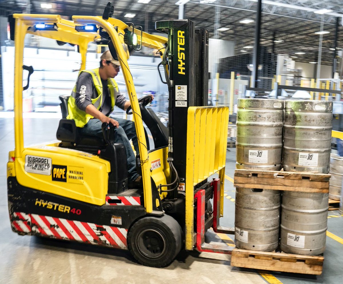 Ben jij thuis in de wereld van installatietechniek en zoek jij een baan met een logistieke uitdaging? Dan past deze baan bij jou! Info: hulstflier.nl/vacatures/maga…