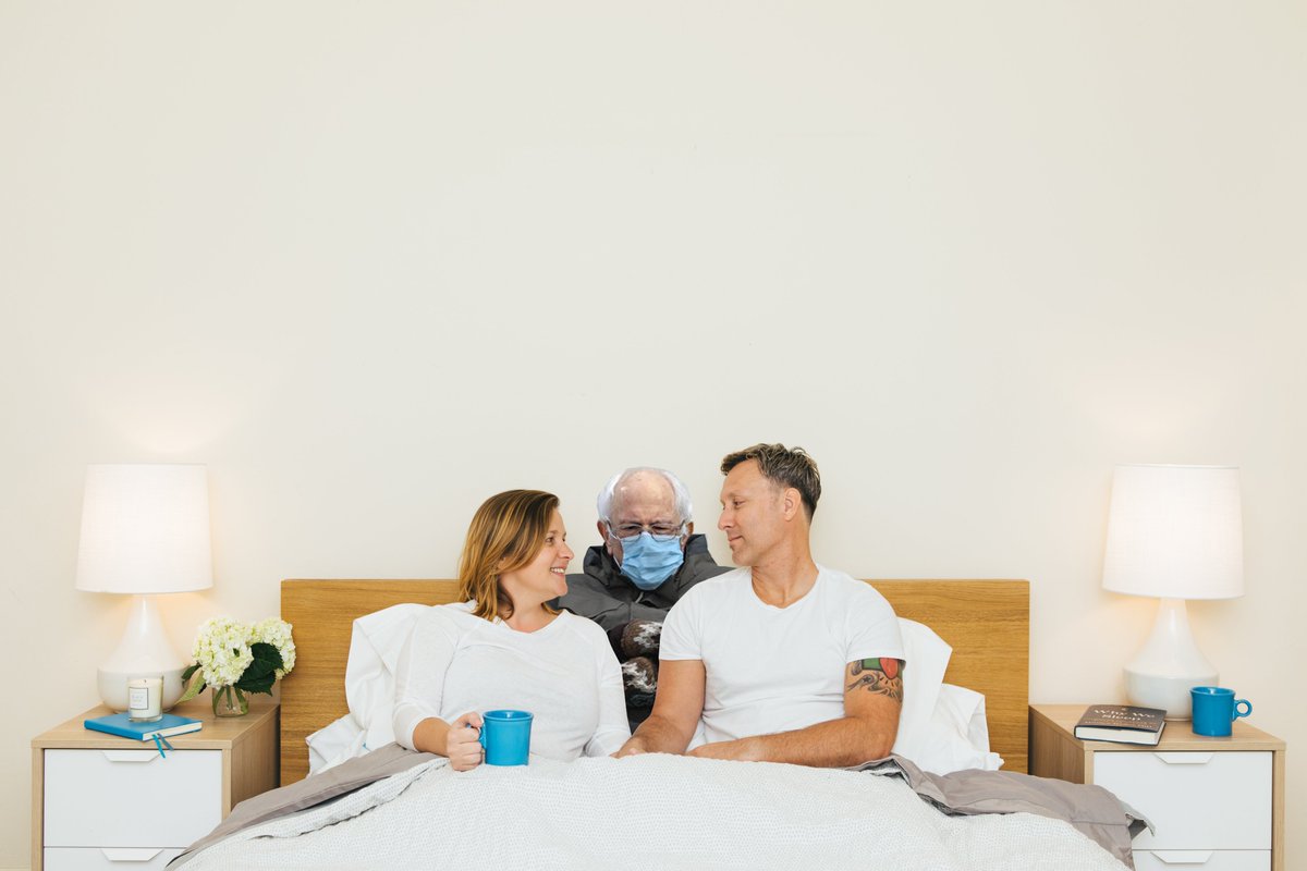 OneFreshPillow's tweet photo. We're gonna #MakeAmericaSleepAgain. Even you, Bernie. https://t.co/TH6qPqgUuf