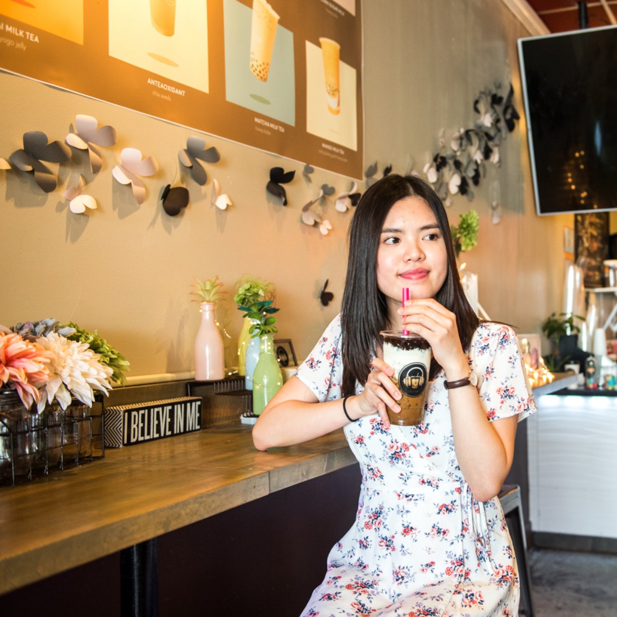 TeaDMLounge's tweet photo. Describe that first delicious sip using one word. https://t.co/Efng9D3icX