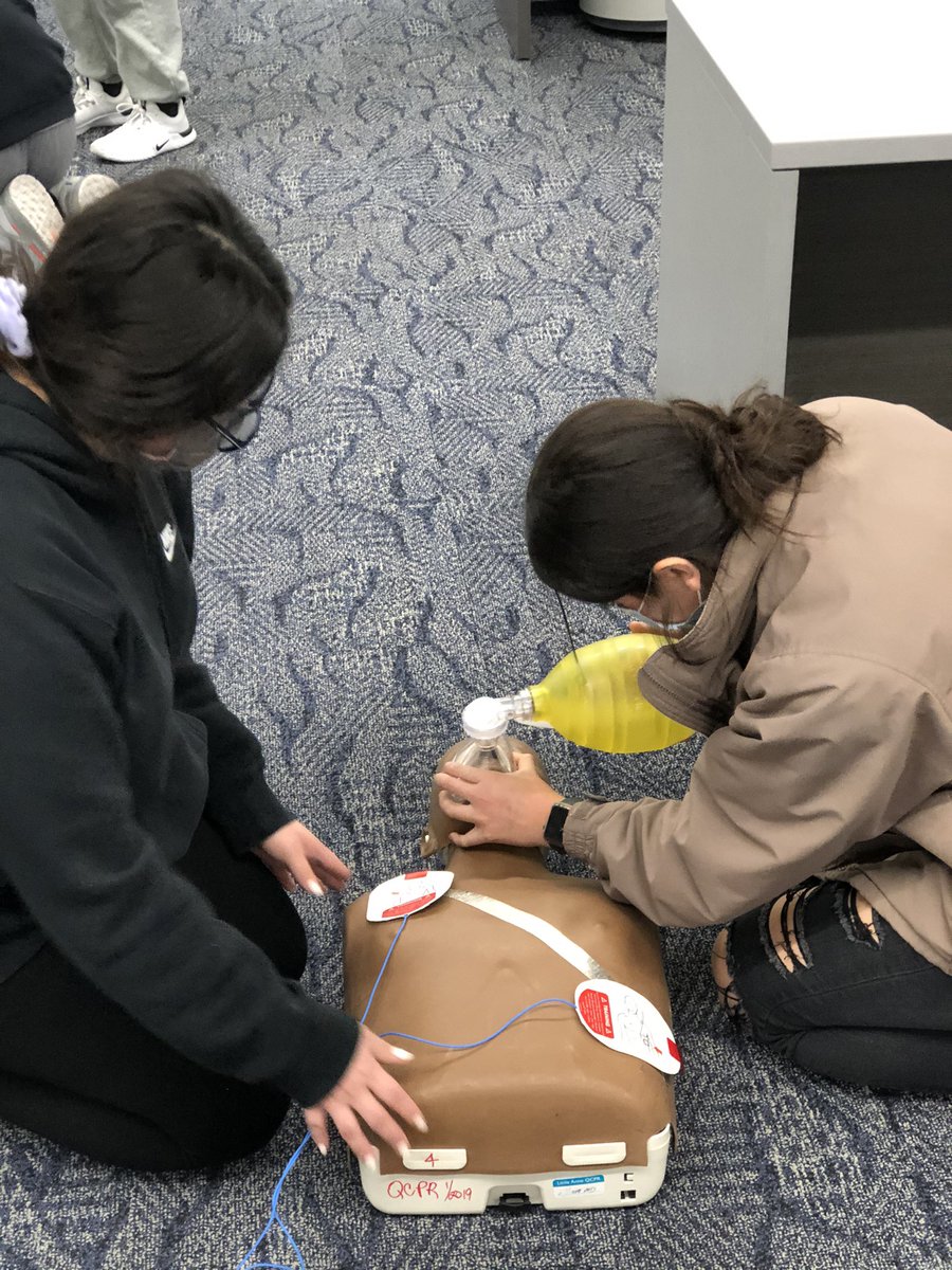 agaul24's tweet photo. Some of the upcoming @SCCareerAcademy Emergency Medical Responder class in on their day off to take care of CPR certification #sccsd #witccems https://t.co/XZV5p4Ky8v