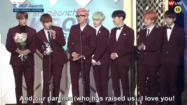 he never forgets to express his love for his parents during the award shows
