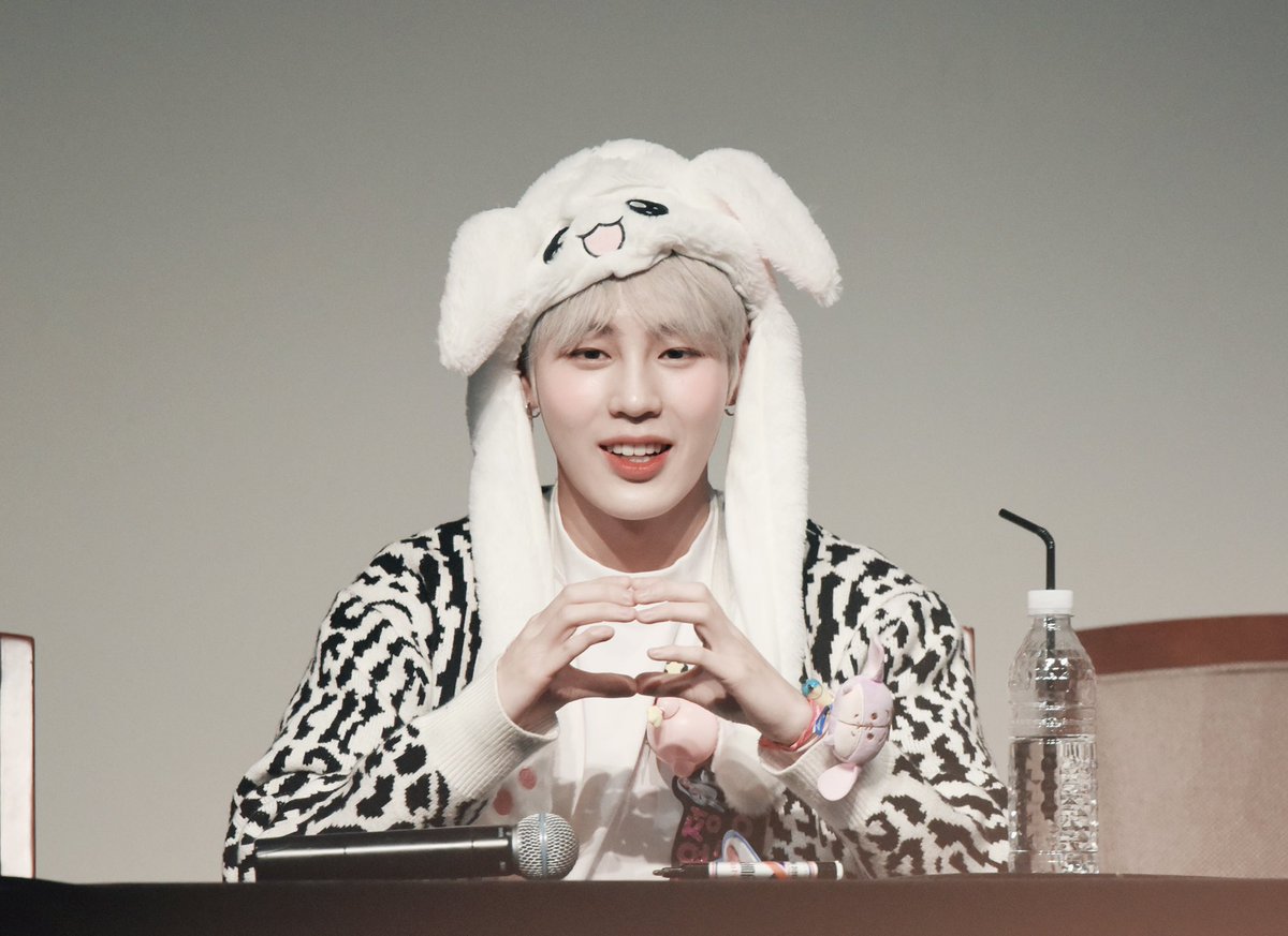 RHEA4574's tweet photo. RT후 다운 / 출처기재 필수

181216 6장
https://t.co/T4afa6wFqJ

응원봉
https://t.co/g7MNY1isM3

레아데이터 모음
https://t.co/mP9RWTaM3T https://t.co/iHl9LP9Ck1