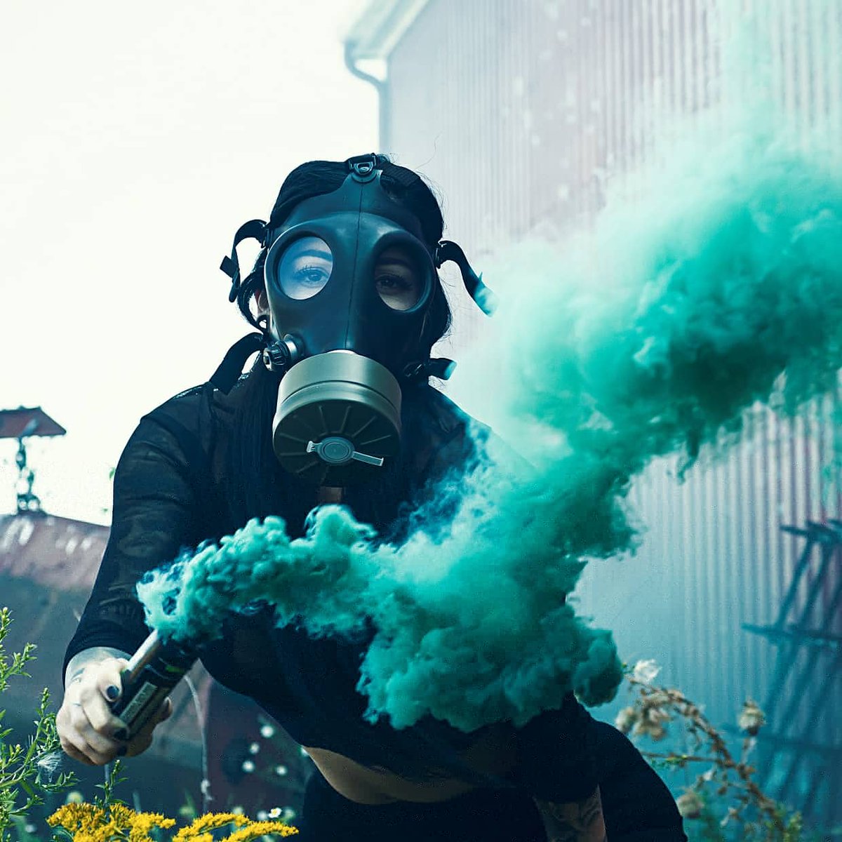 avnrphoto's tweet photo. Smoke show.. from a  shoot last year.. #smoke #smokegrenades #wp40 #egcanadasmoke #photoshoot https://t.co/tMxqSf9lx8