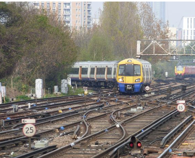 PWInstitution's tweet photo. Switch & Crossing Refurbishment - get certified with the PWI! https://t.co/Fv78l9h7sE #rail #railengineers #engineering #trackengineers https://t.co/khckjQDKdF