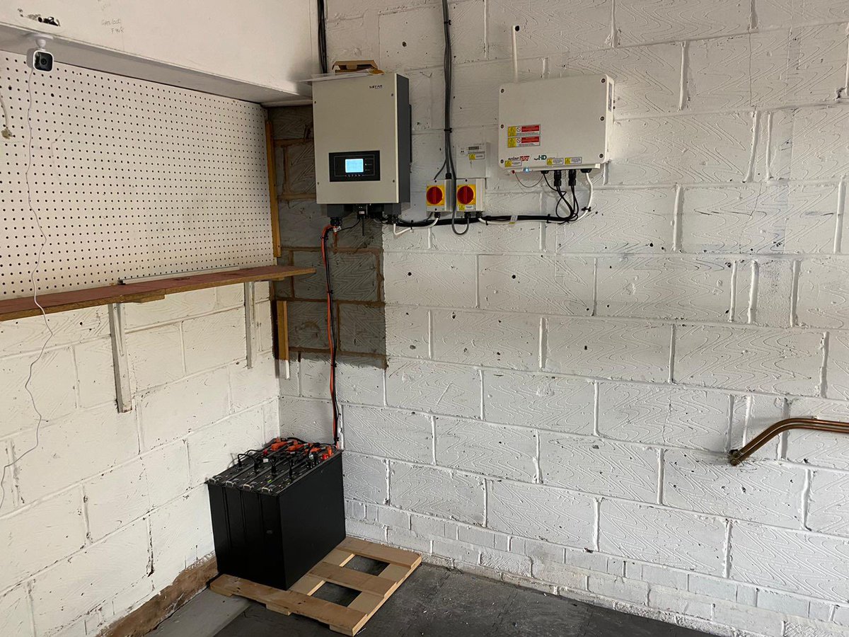 Another happy customer <a href="/ERG_Solar_UK/">Eco Renewables Group</a> <a href="/longi_solar/">LONGi Solar</a> <a href="/Pylontech1/">Pylontech</a> <a href="/SolarEdgePV/">SolarEdge</a> #ClimateChange #Birmingham #England 🏴󠁧󠁢󠁥󠁮󠁧󠁿#Electricitysavings☀️💡🌍🔋👍🏻