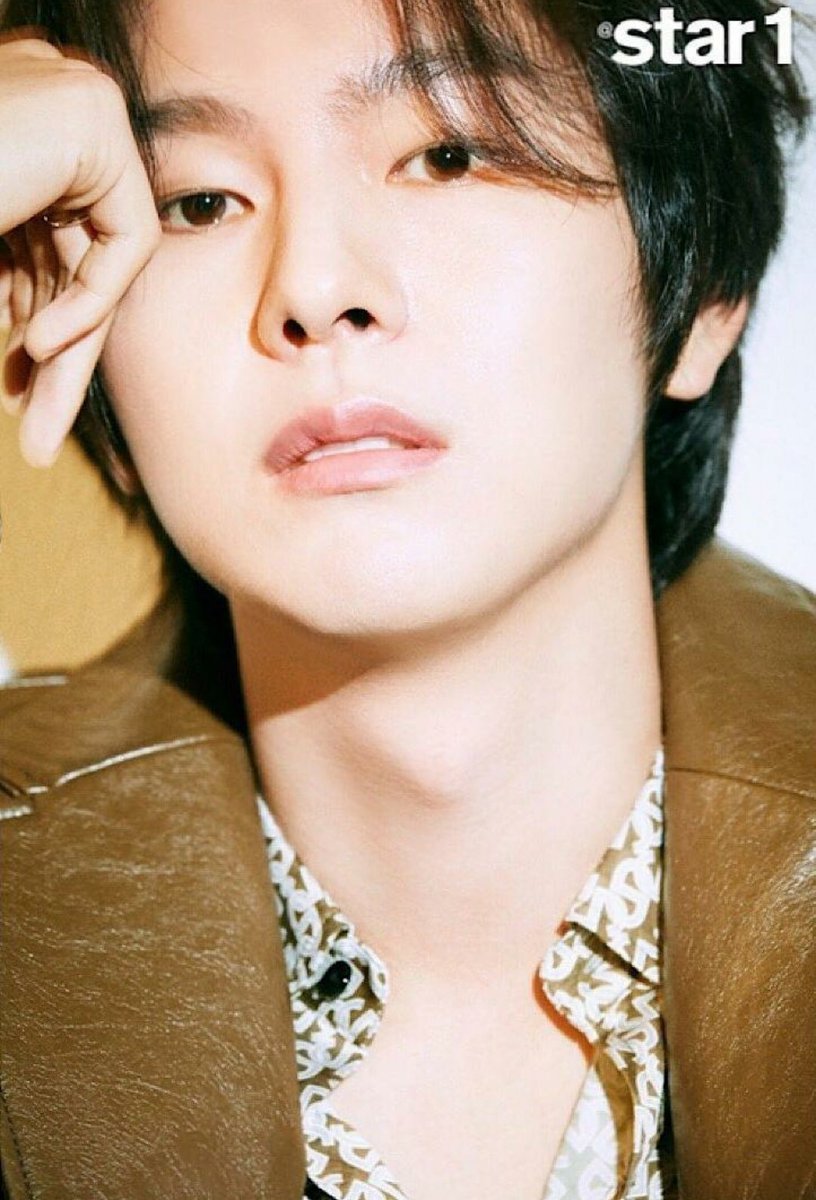 25. PARK SUNHO.Before the survival was an actor; still being an actor under Sidus HQ. Heenlisted on August 2020 and hasn't been discharged yet.Instagram → pppppsunho