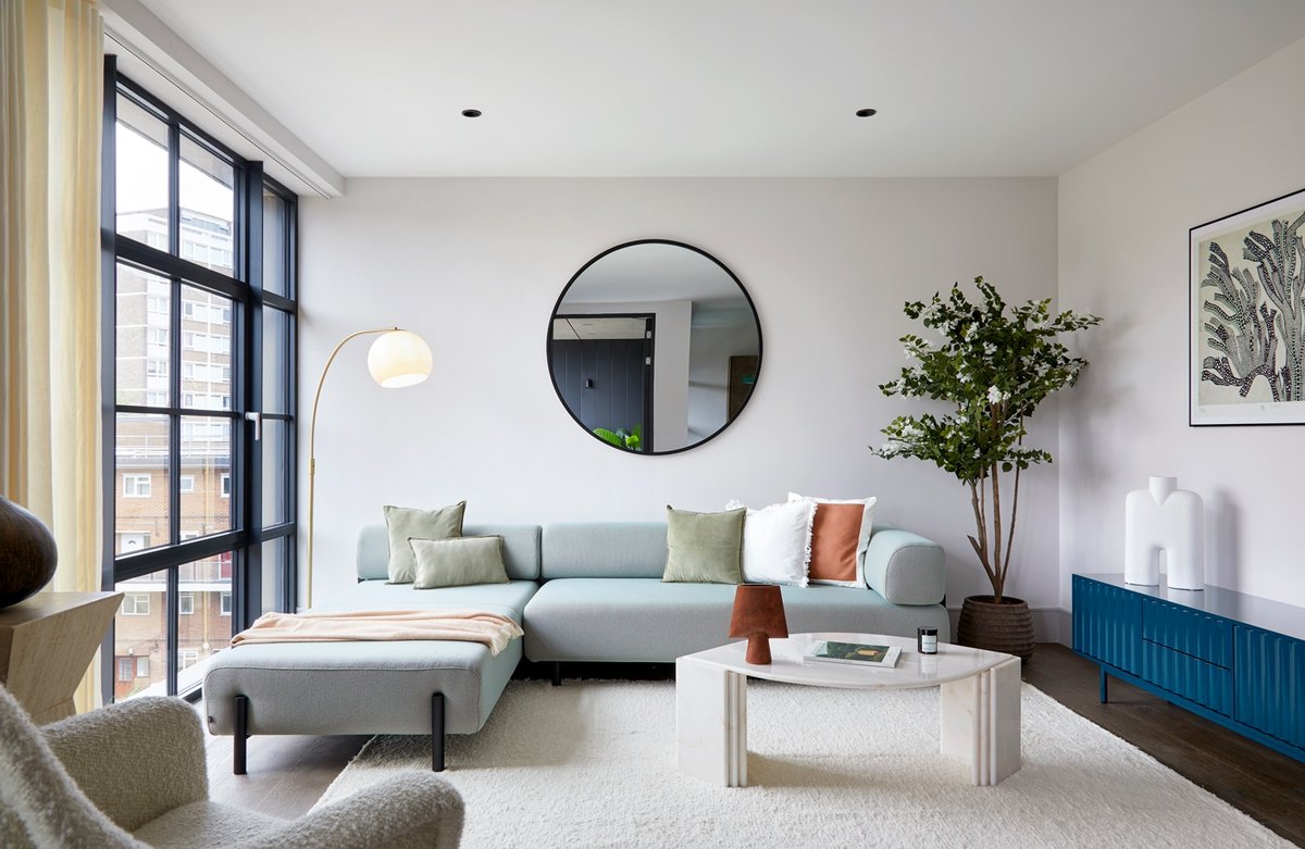 N1_EWR's tweet photo. 🥳  LAST FEW APARTMENTS! 

Our EWR apartments have been selling like hot cakes; could be the top spec fit out... could be the equally connected &amp; secluded location... maybe its the warehouse vibes...  book a viewing before its too late! 

#londondevelopment #interiordesign https://t.co/3rAEtvRgFH