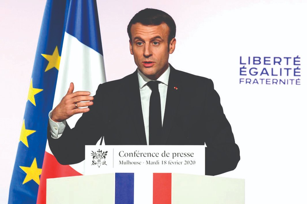 kuwaittimesnews's tweet photo. French Muslims at odds over new anti-extremism charter https://t.co/GOSR8cLM2u via @kuwaittimesnews
#FrenchMuslims #Islamicgroups #CCMTF #CMIG #CFCM #EmmanuelMacron #Macron https://t.co/ZOjyuJOTLr