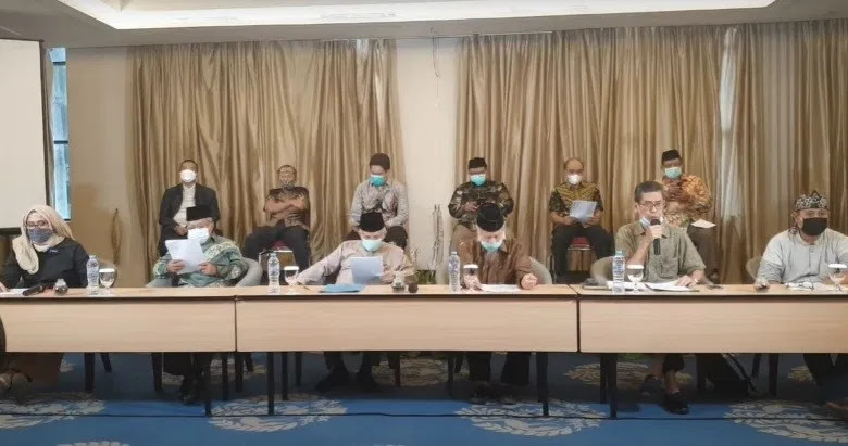 QaulanSyaqila's tweet photo. Konferensi Pers TP3: Pembunuhan Laskar FPI Pelanggaran HAM Berat (21/Jan/2021)

Usut Tuntas Pembantaian 6 Laskar FPI #JusticeForKM50Victims
https://t.co/nzlrDwBWpV https://t.co/wJswAANqdb