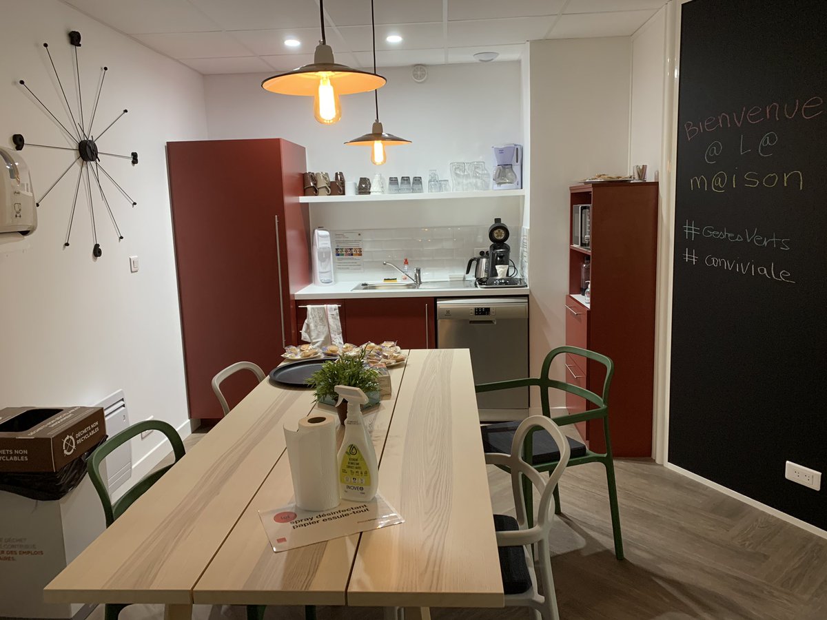 JacobsPierre's tweet photo. La nouvelle maison de tests Orange Grand Public, unique en France, s’installe aujourd’hui au cœur de @metropolerennes pour + d’accessibilité et de high-tech #innovation #pournosclients https://t.co/F7jo0jVJWZ