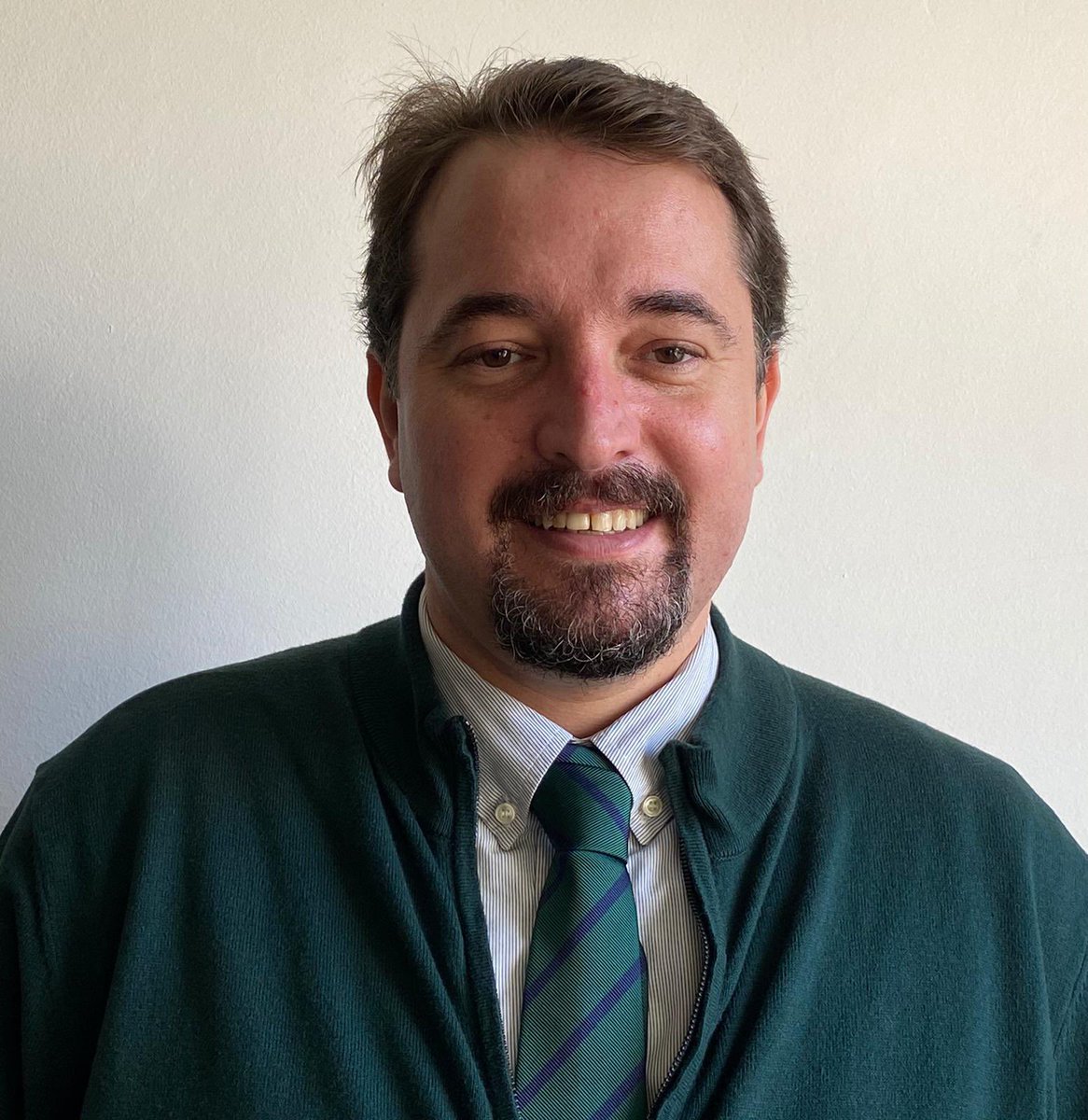 escpacientes's tweet photo. Esta tarde a las 19:00 h, si te interesan los #cuidadospaliativos, tienes una #AulaAbiertaPacientes con Manuel Mejias @drmjme @CP_Semergen Médico de Familia, Especialista en Dolor y Cuidados Paliativos y del comité técnico de Estrategia Nacional Paliativos
https://t.co/OkRXE5wFva https://t.co/lW260PY4oA