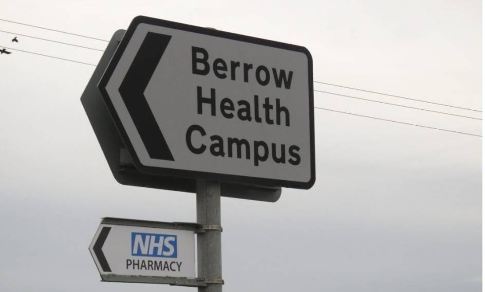 ASPSedgemoor's tweet photo. If visiting ' The Mulberry Center' at the Berrow Health Campus please park considerately.  Volumes of traffic in the area is high due to vaccinations. #COVID19 #Berrow #stayhomesavelives @bos.com @discoverbrean https://t.co/A17SP7EUQx