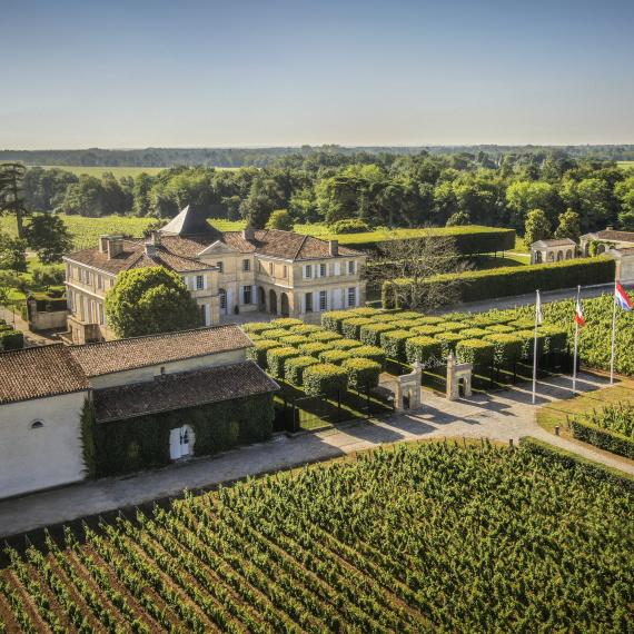 EleanorWine's tweet photo. Chateau du Tertre has been sold to new owners. 
The Chateau was under the ownership of the Dutch family Albada Jelgersma for 18 years. We would like to congratulate them with the sale and thank them for the development of such a wonderful estate in Margaux. https://t.co/PQuPTkuqiq