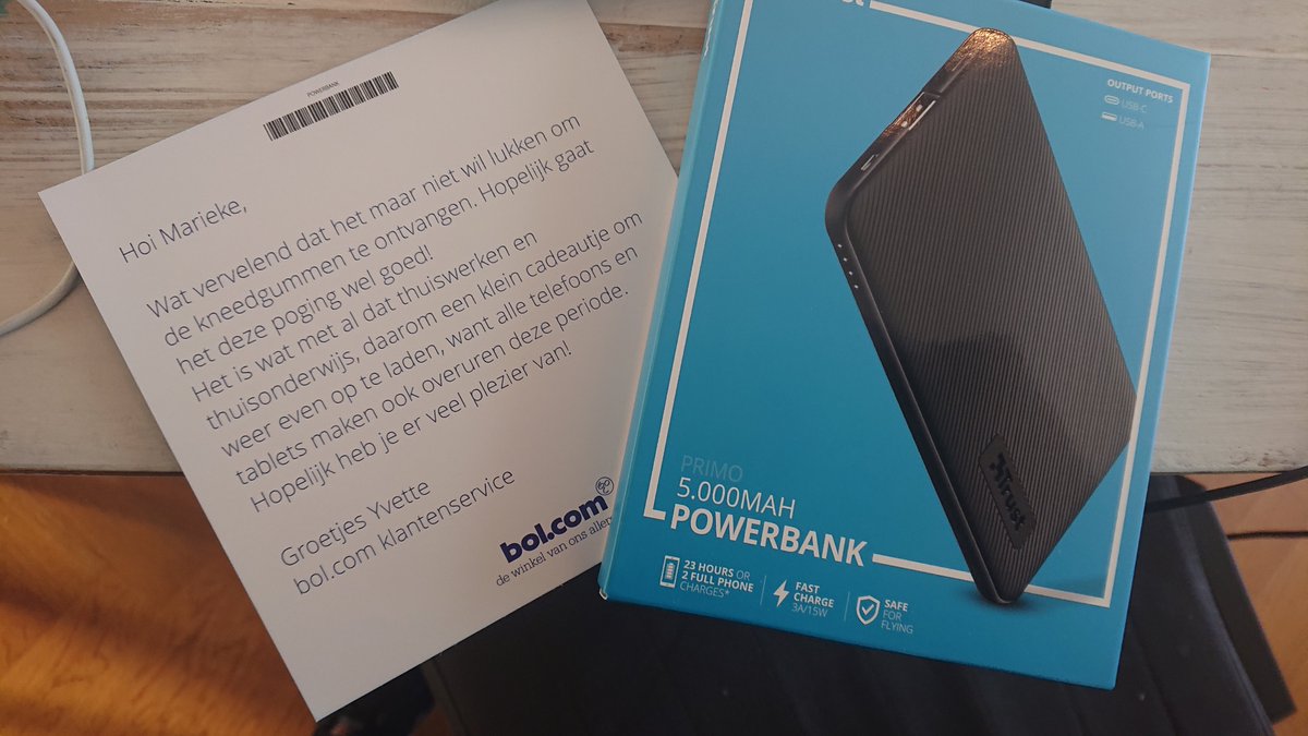 Superattent zeg van <a href="/bol_com/">bol</a> thanks!!